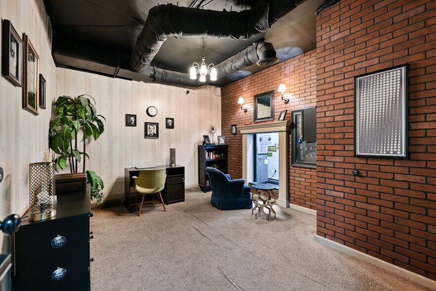 304 SW Market St, Lee's Summit, MO à vendre - Photo du bâtiment - Image 3 de 23