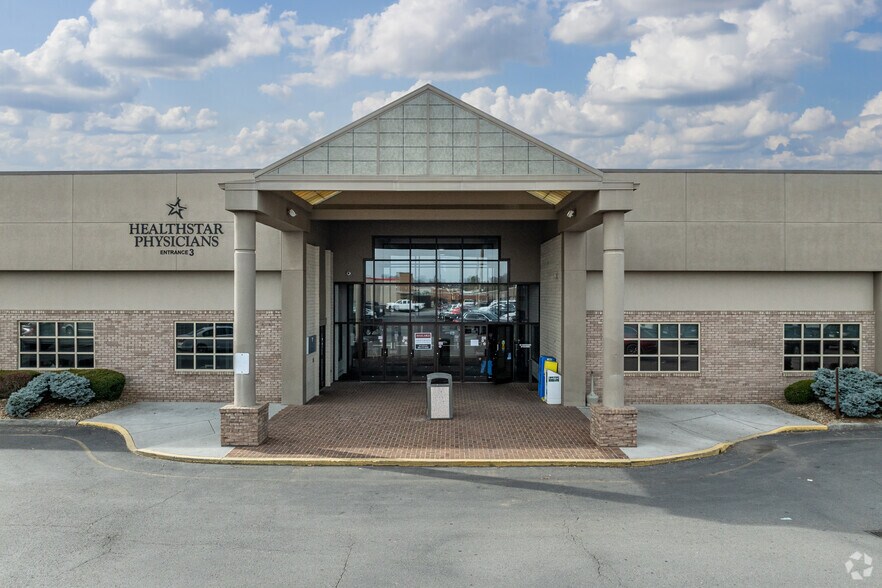 420 W Morris Blvd, Morristown, TN à louer - Photo du bâtiment - Image 2 de 23