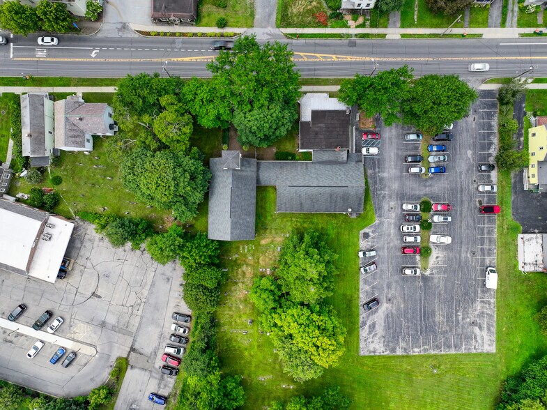 4408 Albany Post Rd, Hyde Park, NY à vendre - Photo du bâtiment - Image 3 de 16