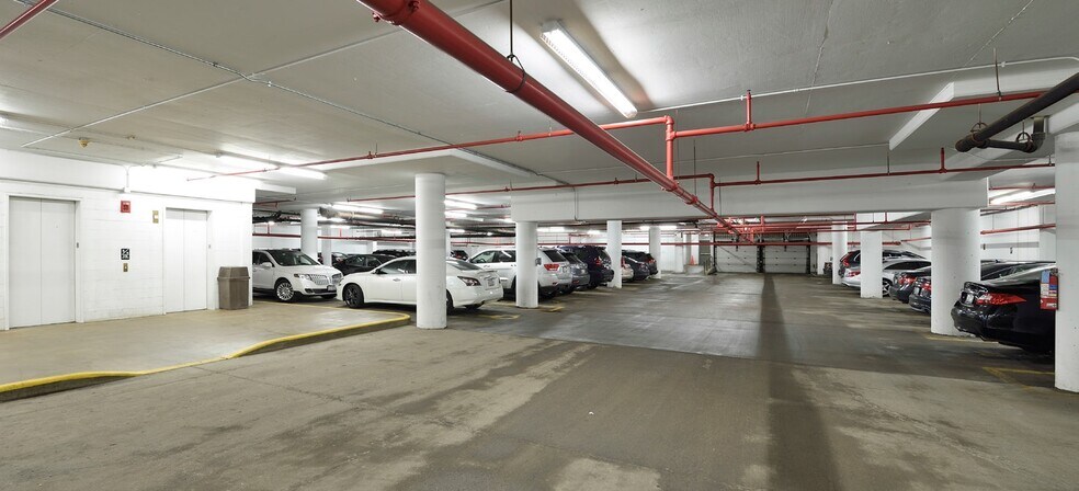 111 Pfingsten Rd, Deerfield, IL à louer - Photo intérieure - Image 2 de 9