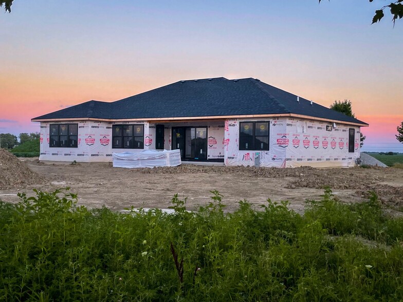 Equestrian Ln, Bourbonnais, IL à vendre - Photo du bâtiment - Image 3 de 13