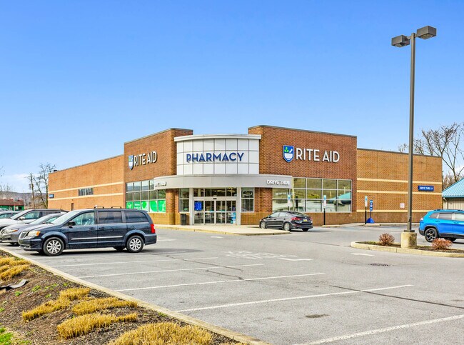 Plus de détails pour 9635 William Penn Hwy, Huntingdon, PA - Commerce de détail à louer