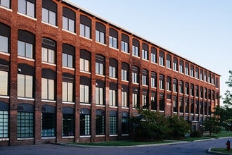 128 Lakeside Ave, Burlington, VT for lease Interior Photo- Image 1 of 8