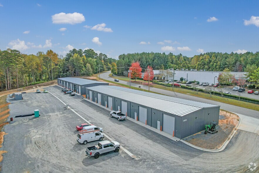 1848 Chespark Dr, Gastonia, NC à louer - Photo du bâtiment - Image 2 de 81