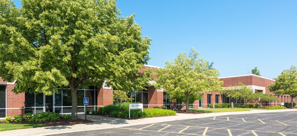 1471 Business Center Dr, Mount Prospect, IL à louer - Photo du bâtiment - Image 1 de 1