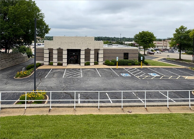 1301 Jeffco Blvd, Arnold, MO à vendre - Photo du bâtiment - Image 2 de 5