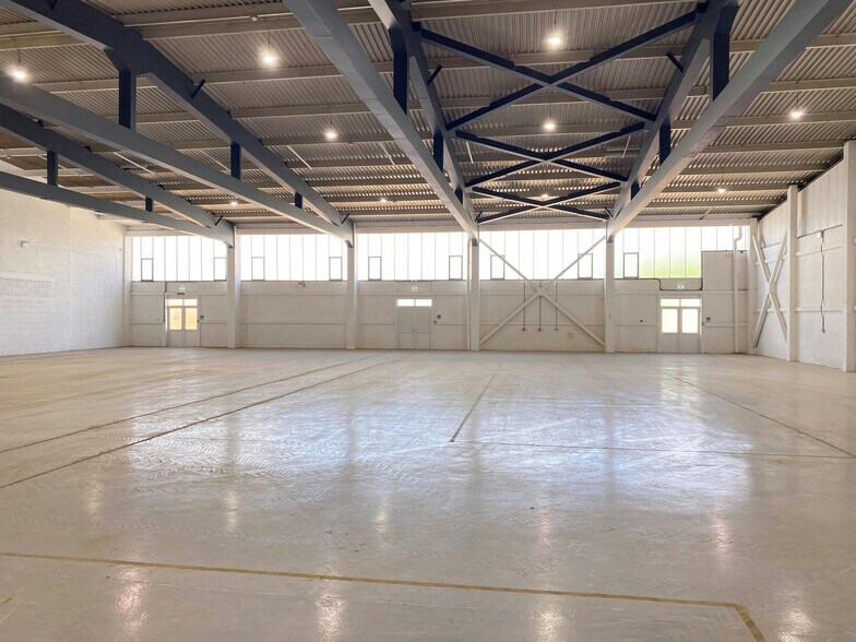 Enterprise Way, Peterborough à louer - Photo du bâtiment - Image 3 de 54