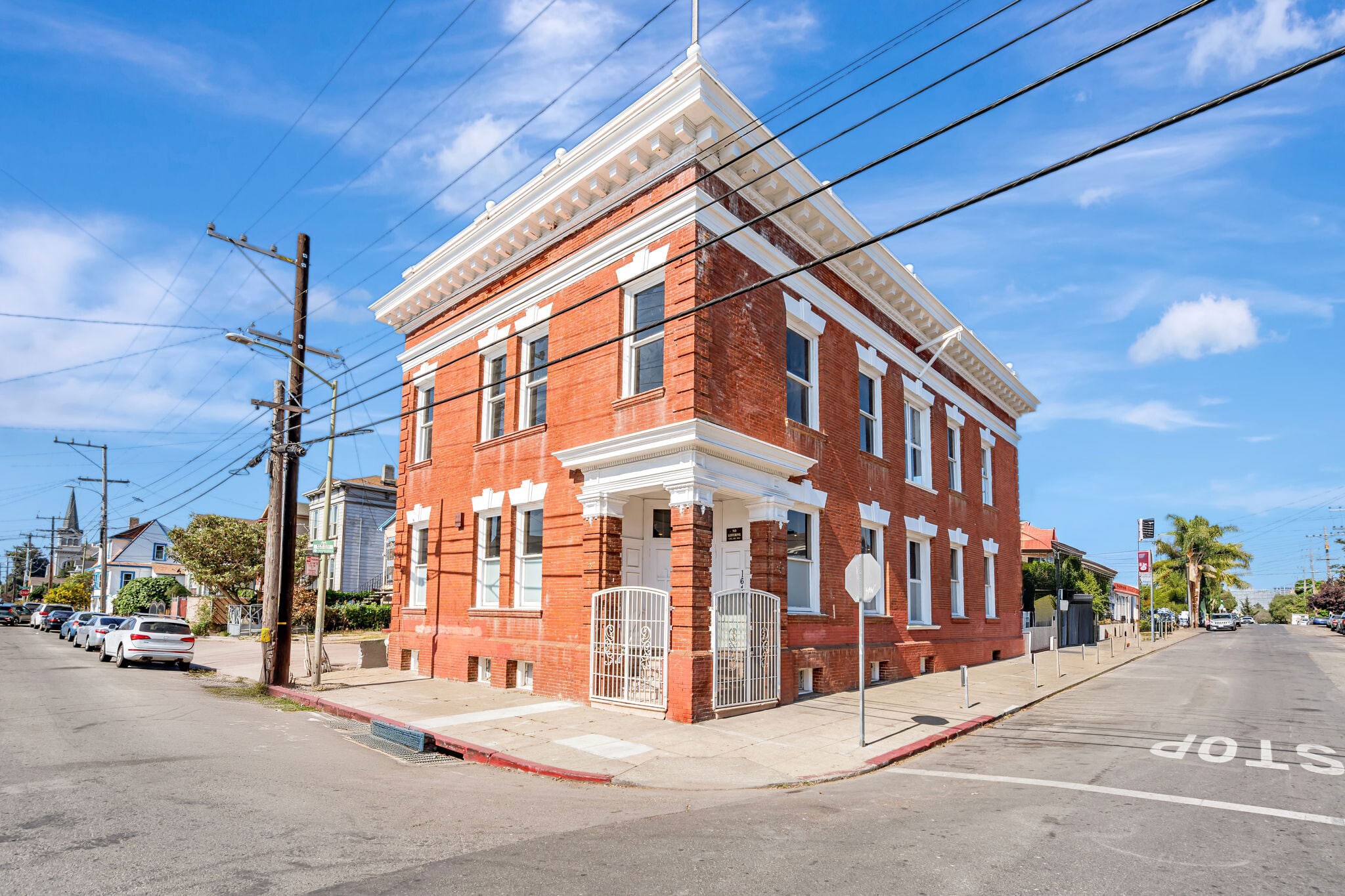 1649 12th Ave, Oakland, CA for sale Primary Photo- Image 1 of 37
