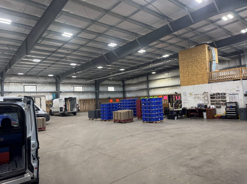 600 Industrial St, Saint Peter, MN à louer - Photo du bâtiment - Image 2 de 8