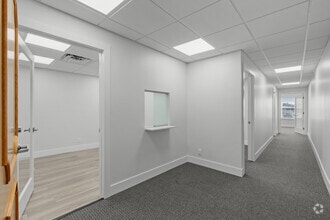 2501 E Commercial Blvd, Fort Lauderdale, FL à louer Photo intérieure- Image 1 de 3