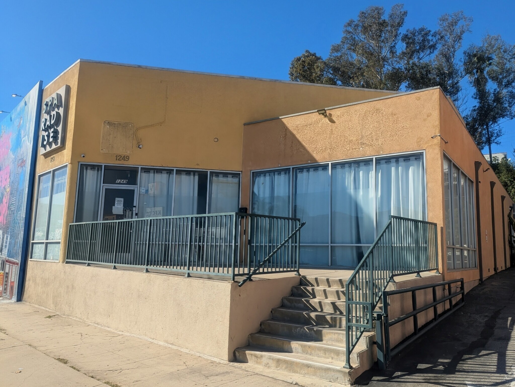 1249 S La Brea Ave, Los Angeles, CA for lease Primary Photo- Image 1 of 2
