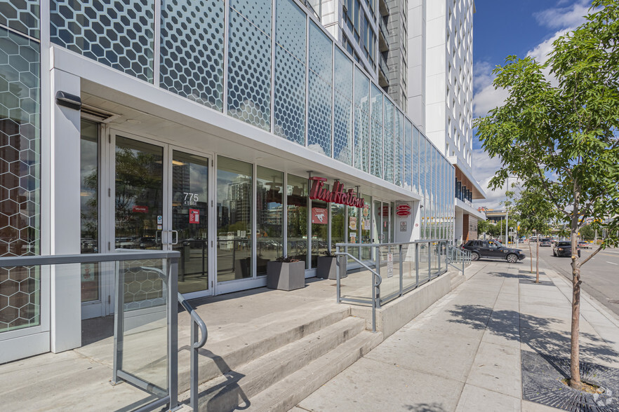 454 8 Av SE, Calgary, AB for lease - Building Photo - Image 3 of 9