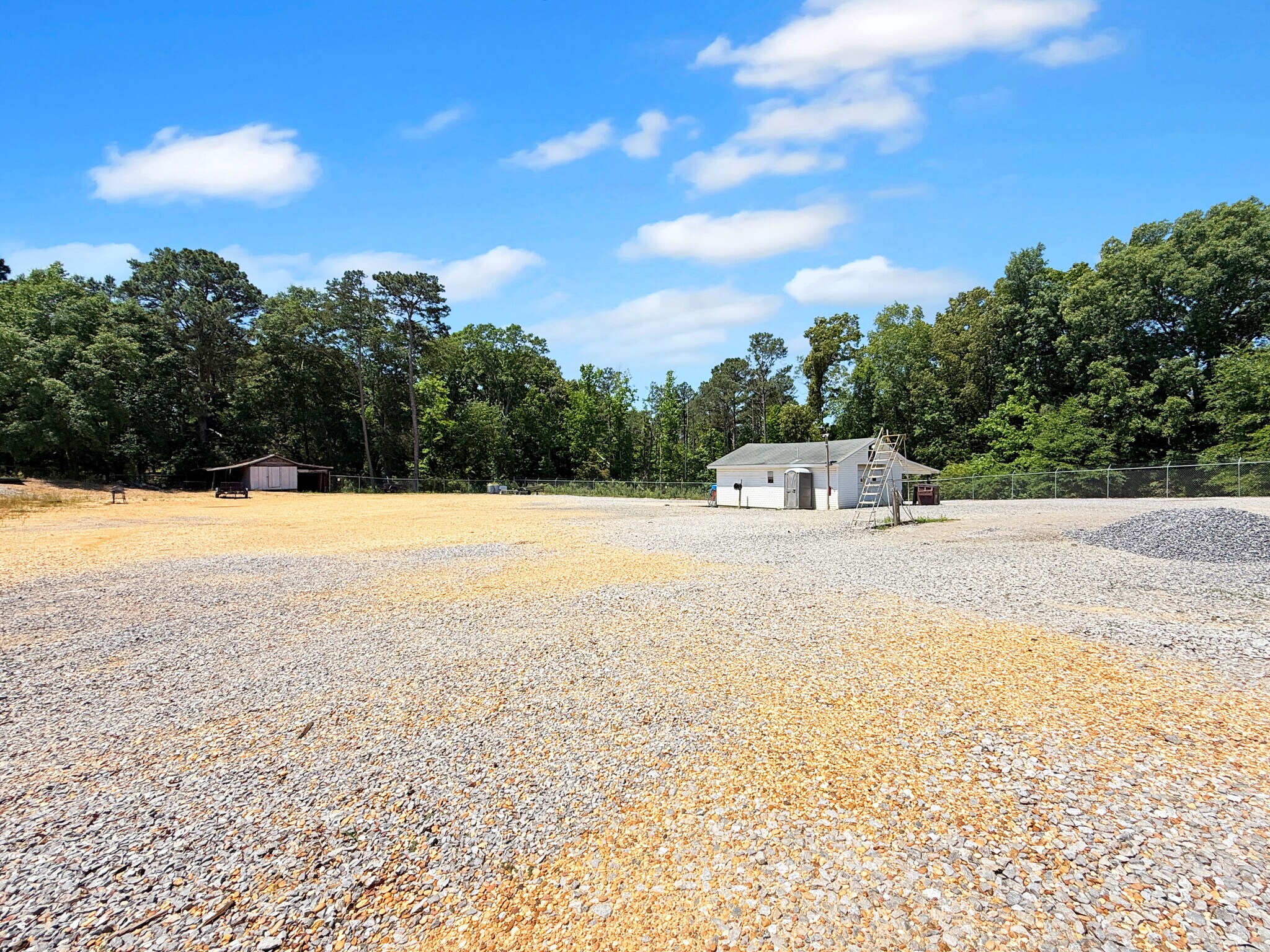 1155 Union Chapel Rd E, Northport, AL for lease Interior Photo- Image 1 of 9