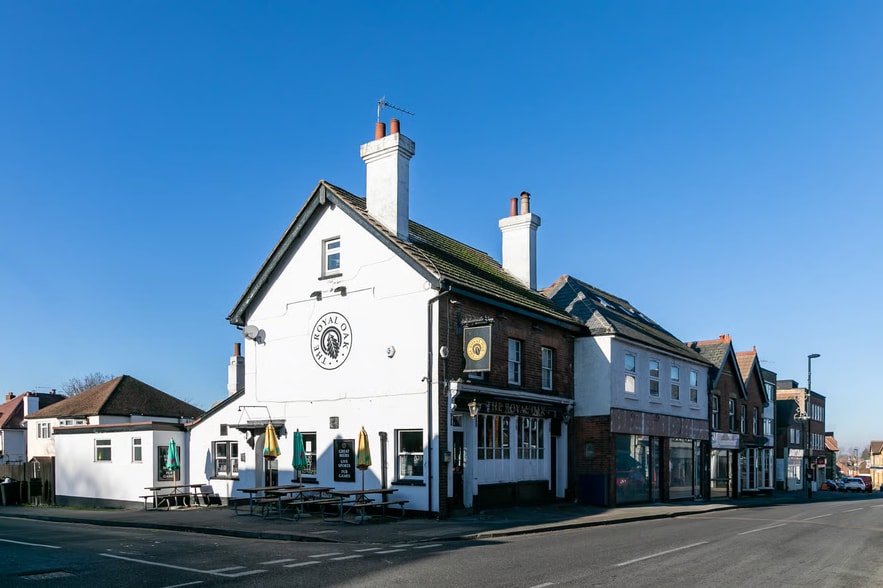 68 High St, Caterham for sale - Building Photo - Image 1 of 5