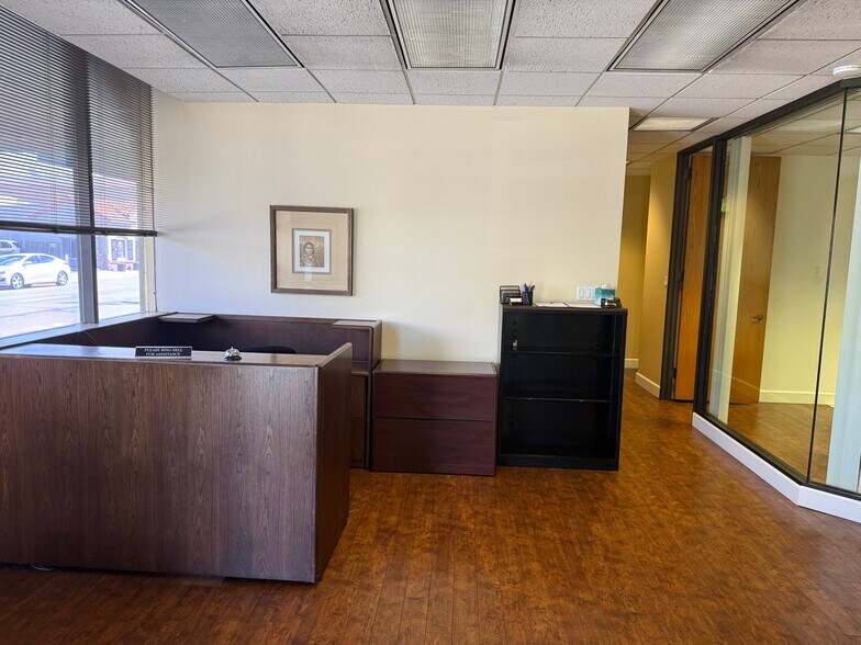 2500 Santa Clara Ave, Alameda, CA à louer - Photo du bâtiment - Image 2 de 17