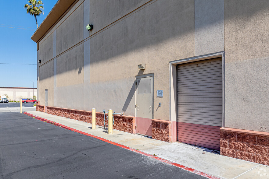 8400 Firestone Blvd, Downey, CA for lease - Building Photo - Image 2 of 16