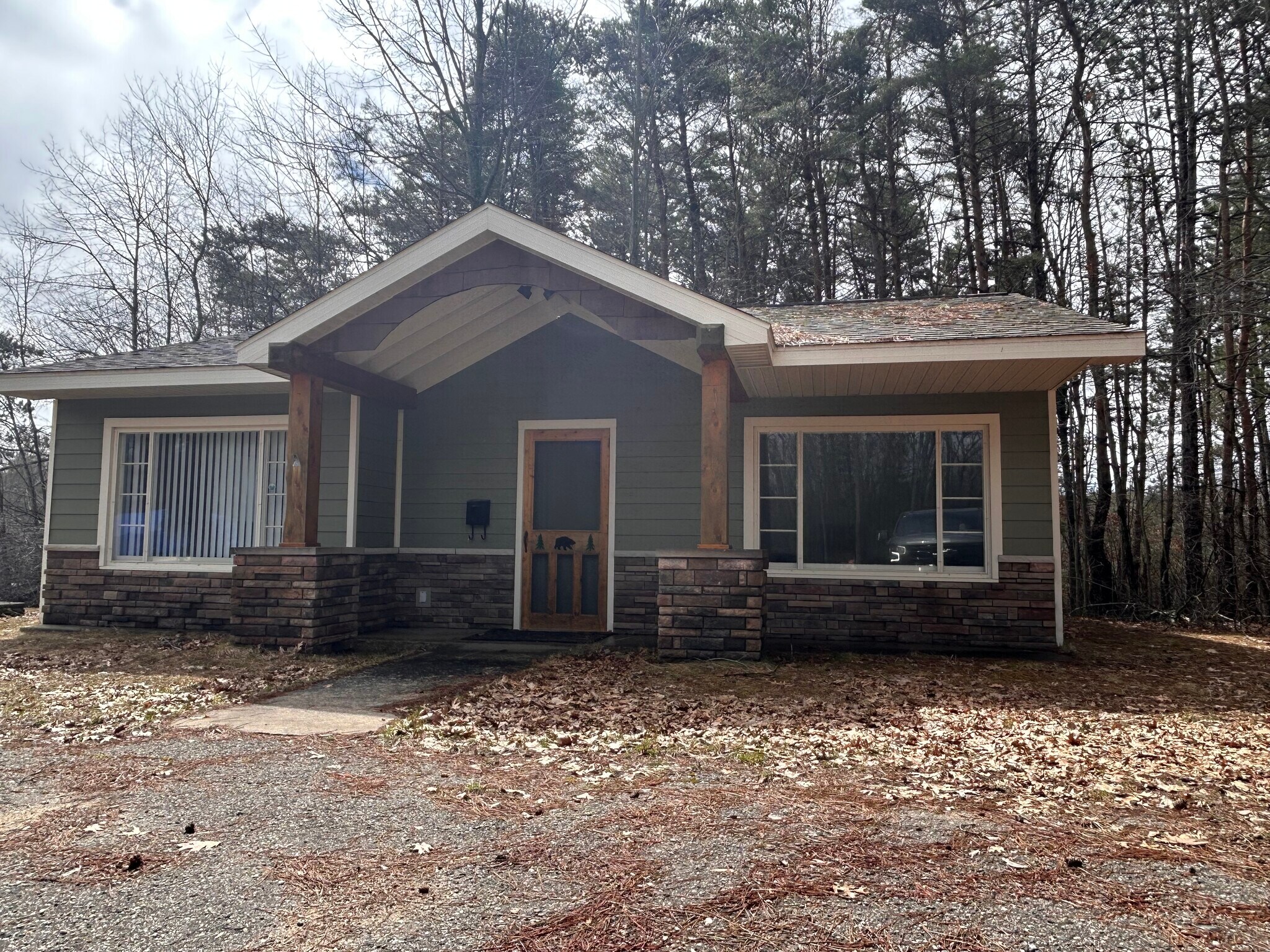 79 Higgins Lake dr, Roscommon, MI à vendre Photo du bâtiment- Image 1 de 21