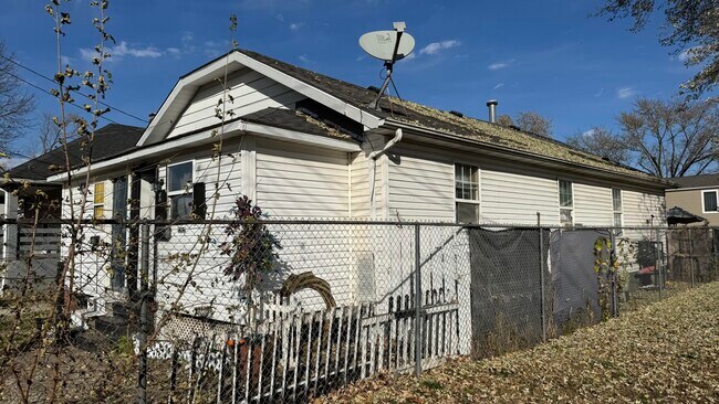 Plus de détails pour 187 Goulding St, East Alton, IL - Multi-résidentiel à vendre