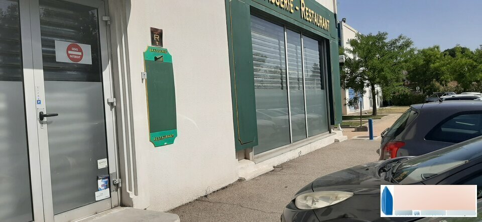 Retail in Vitrolles for lease Building Photo- Image 1 of 6