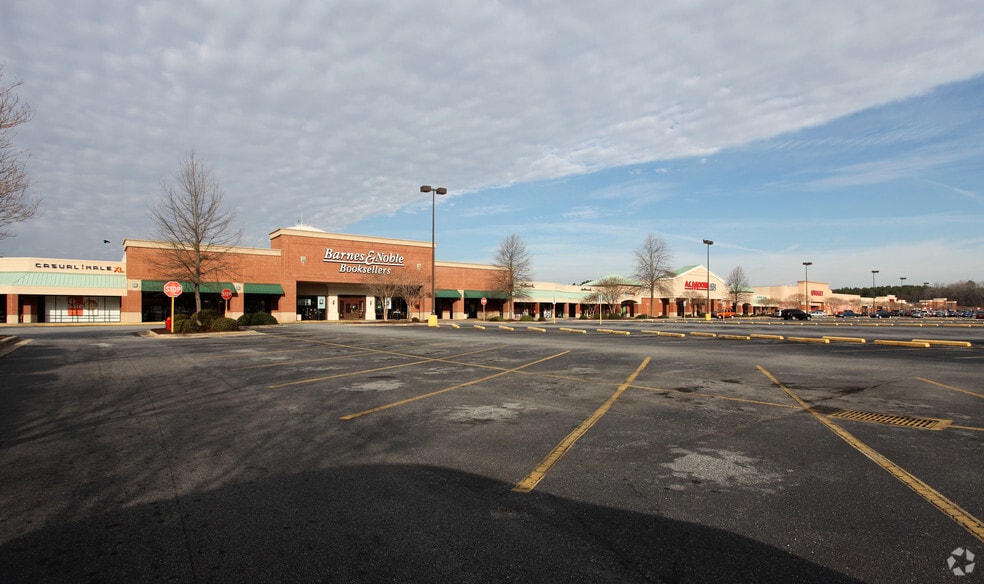 3040 S Evans St, Greenville, NC for lease - Building Photo - Image 1 of 7