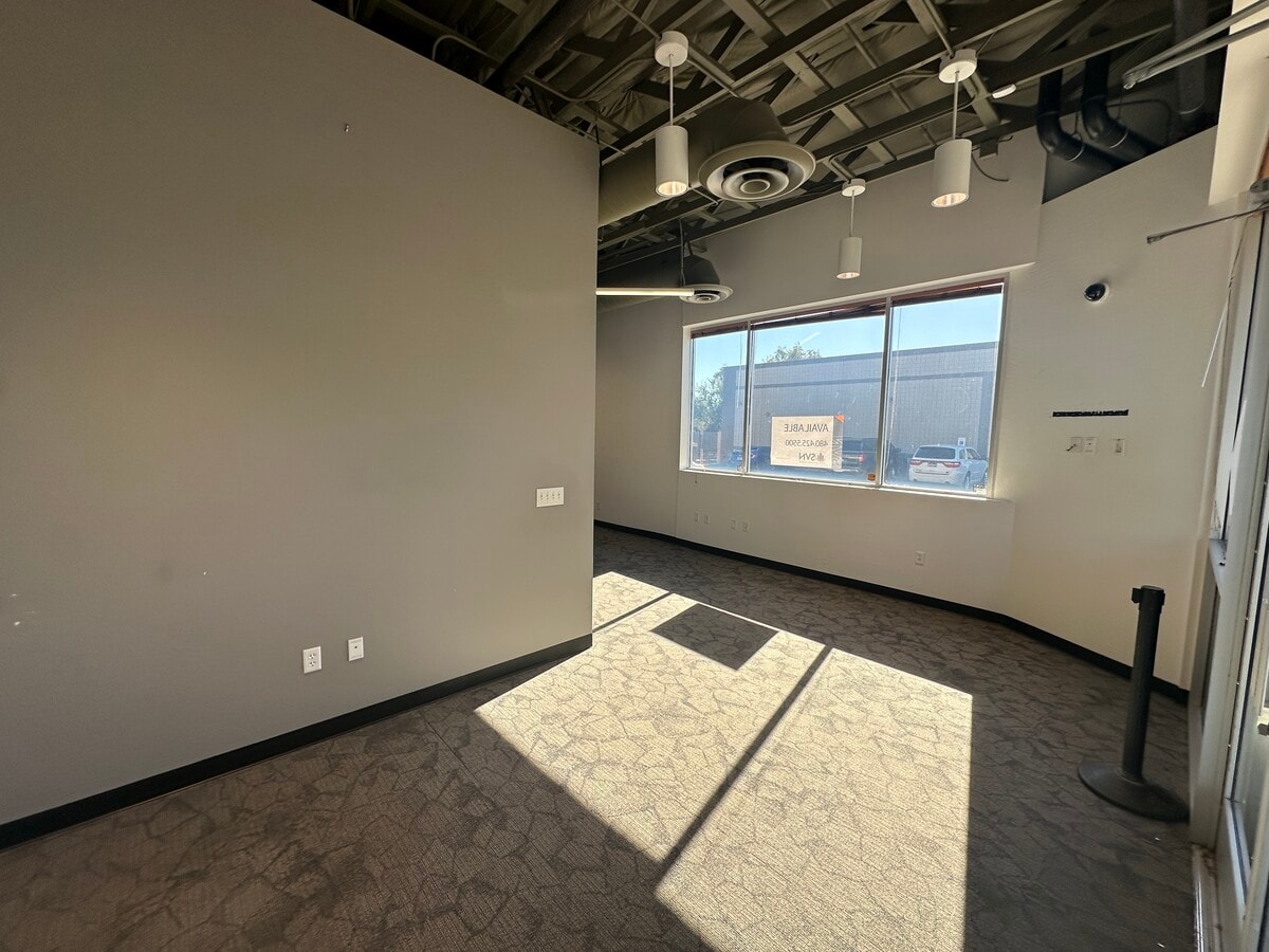 21035 N Cave Creek Rd, Phoenix, AZ 85024 - Unit 5C -  - Interior Photo - Image 1 of 7