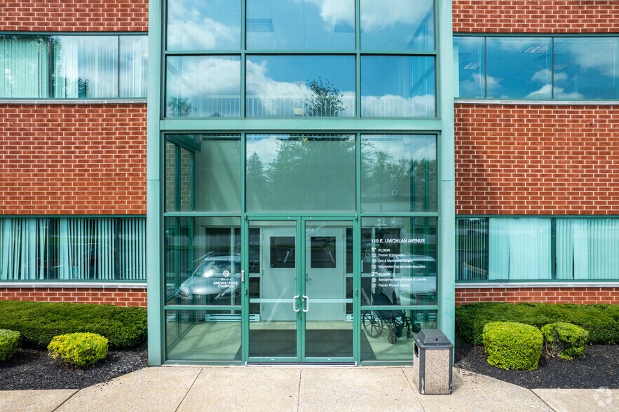 119 E Uwchlan Ave, Exton, PA à louer - Photo du bâtiment - Image 3 de 5