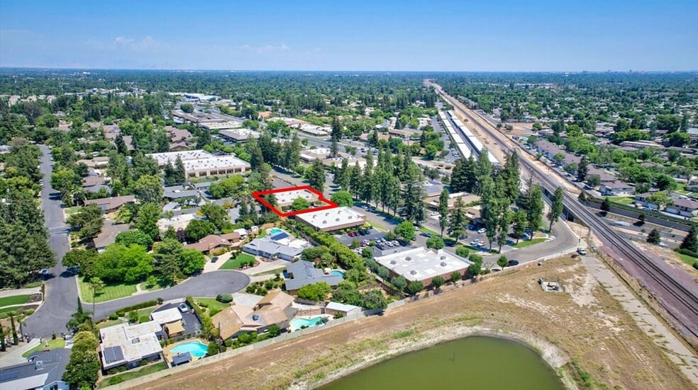 2600 Shaw Ave, Fresno, CA for sale - Building Photo - Image 3 of 54