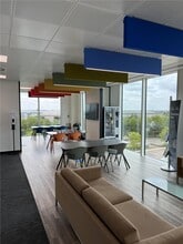 4 Longwalk Rd, Uxbridge for lease Interior Photo- Image 2 of 4