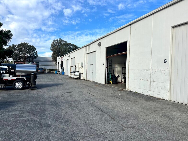 9311 Jersey Blvd, Rancho Cucamonga, CA à vendre - Photo du bâtiment - Image 2 de 3