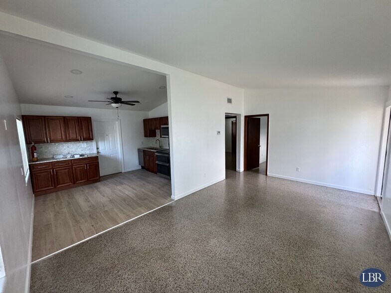 1809 Highland Ave, Melbourne, FL à vendre - Photo du bâtiment - Image 2 de 6