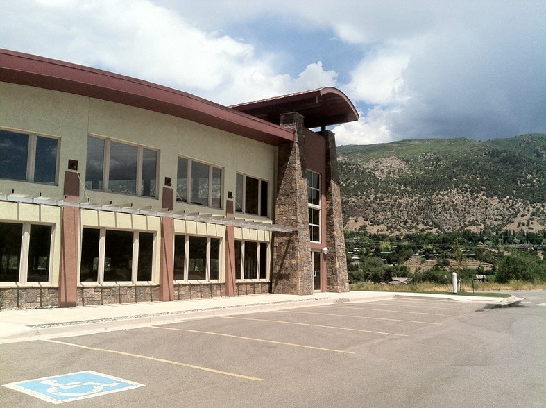 100 Midland Ave, Glenwood Springs, CO for sale - Building Photo - Image 2 of 24