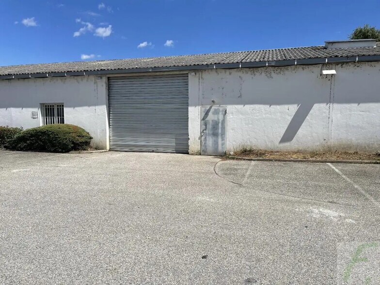 Flex in Pontcharra for lease - Building Photo - Image 1 of 6