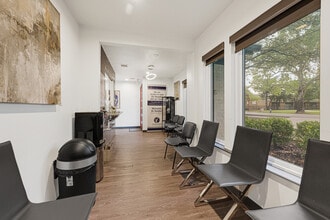 2243 N Park Ave, Pearland, TX à louer Photo intérieure- Image 2 de 19