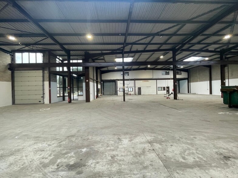 Flex dans Le Thillay à louer - Photo du bâtiment - Image 1 de 15