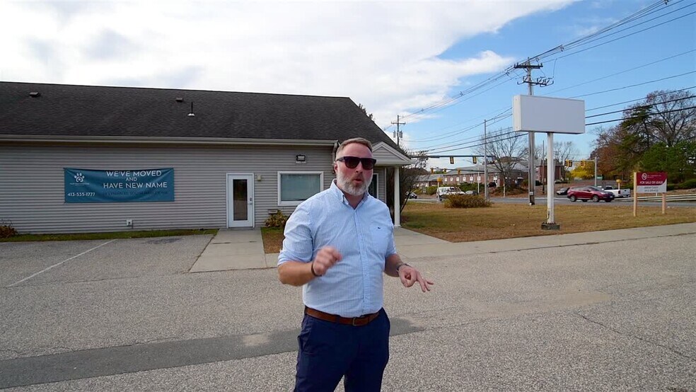 1361 Memorial Dr, Chicopee, MA à vendre - Vidéo sur l’inscription commerciale - Image 2 de 23