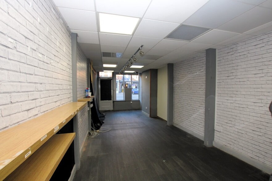 79-80 High St, Lincoln for lease - Interior Photo - Image 3 of 4