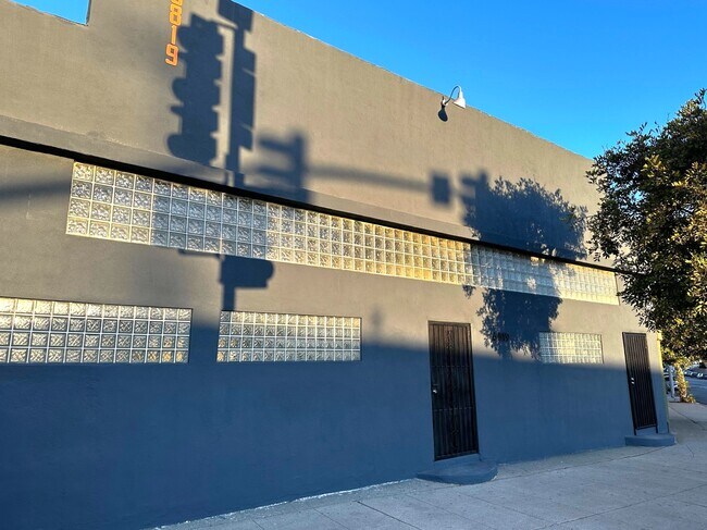 More details for 6819 West Blvd, Inglewood, CA - Office for Lease