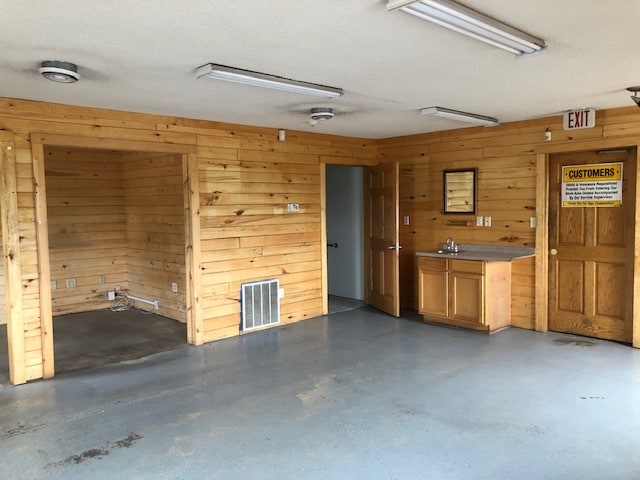1901 County Highway H, Spooner, WI for sale - Interior Photo - Image 3 of 9
