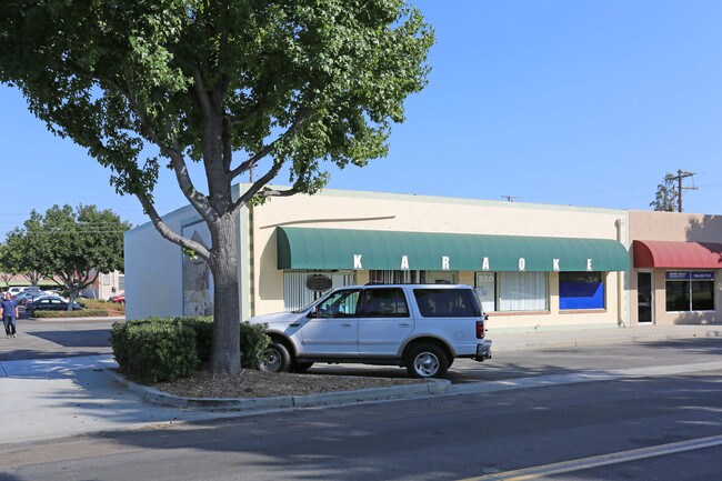 More details for 350 E Broadway, Vista, CA - Retail for Lease