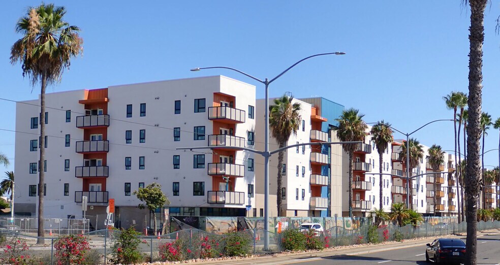 2550-2580 Long Beach Blvd, Long Beach, CA à louer - Autre - Image 2 de 2