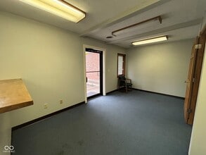 1338 S Lebanon St, Lebanon, IN for lease Interior Photo- Image 1 of 10