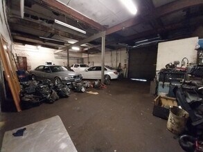 Knowles St, Bradford for lease Interior Photo- Image 1 of 4