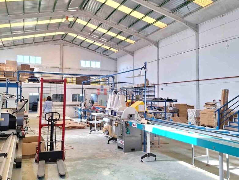 Industrial in Chapinería, Madrid for sale - Interior Photo - Image 2 of 16