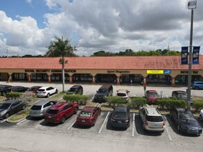 12315-12389 Pembroke Rd, Pembroke Pines, FL à louer Photo intérieure- Image 1 de 1