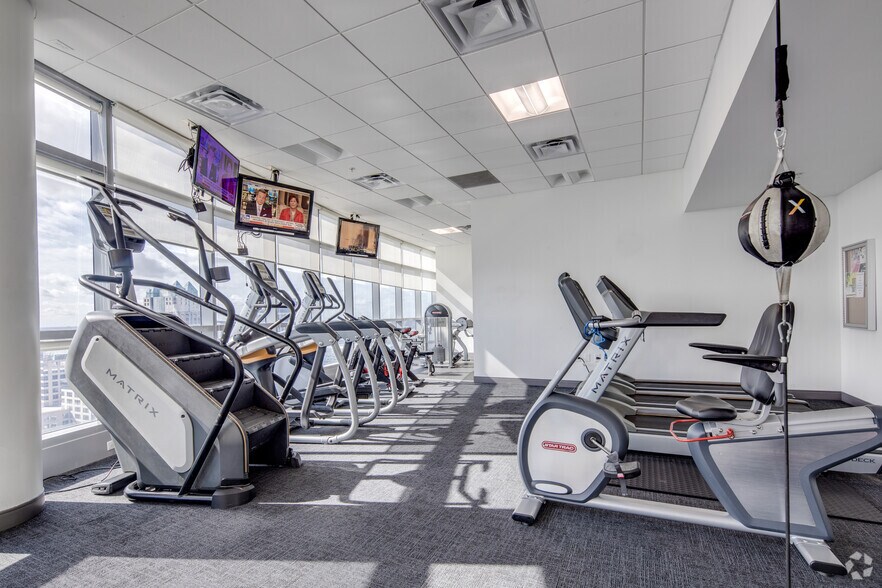 111 N Magnolia Ave, Orlando, FL à louer - Photo intérieure - Image 3 de 60