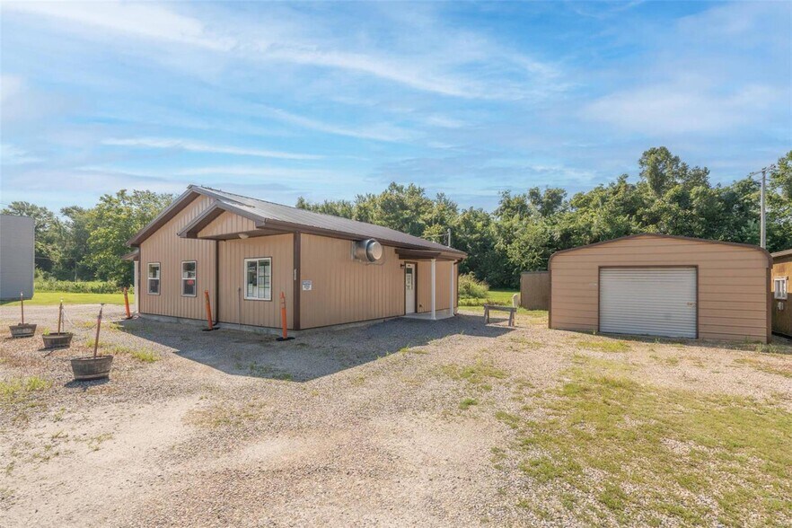 307 E State St, Delta, MO à vendre - Photo du bâtiment - Image 3 de 17