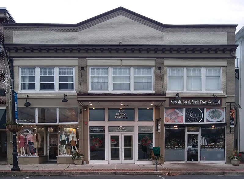 308-310 W Broad St, Quakertown, PA for lease - Building Photo - Image 1 of 3