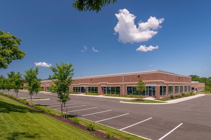 1503 Signature Dr, Hanover, MD for lease - Building Photo - Image 1 of 15