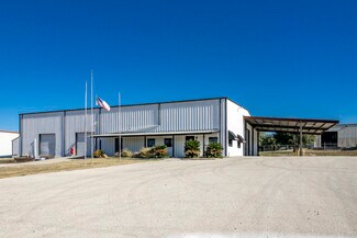 Plus de détails pour 1900 E US Highway 90, Seguin, TX - Industriel à louer