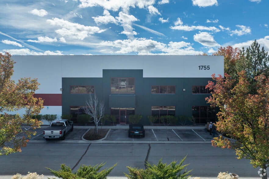 1755 E Prater Way, Sparks, NV for lease - Building Photo - Image 3 of 5